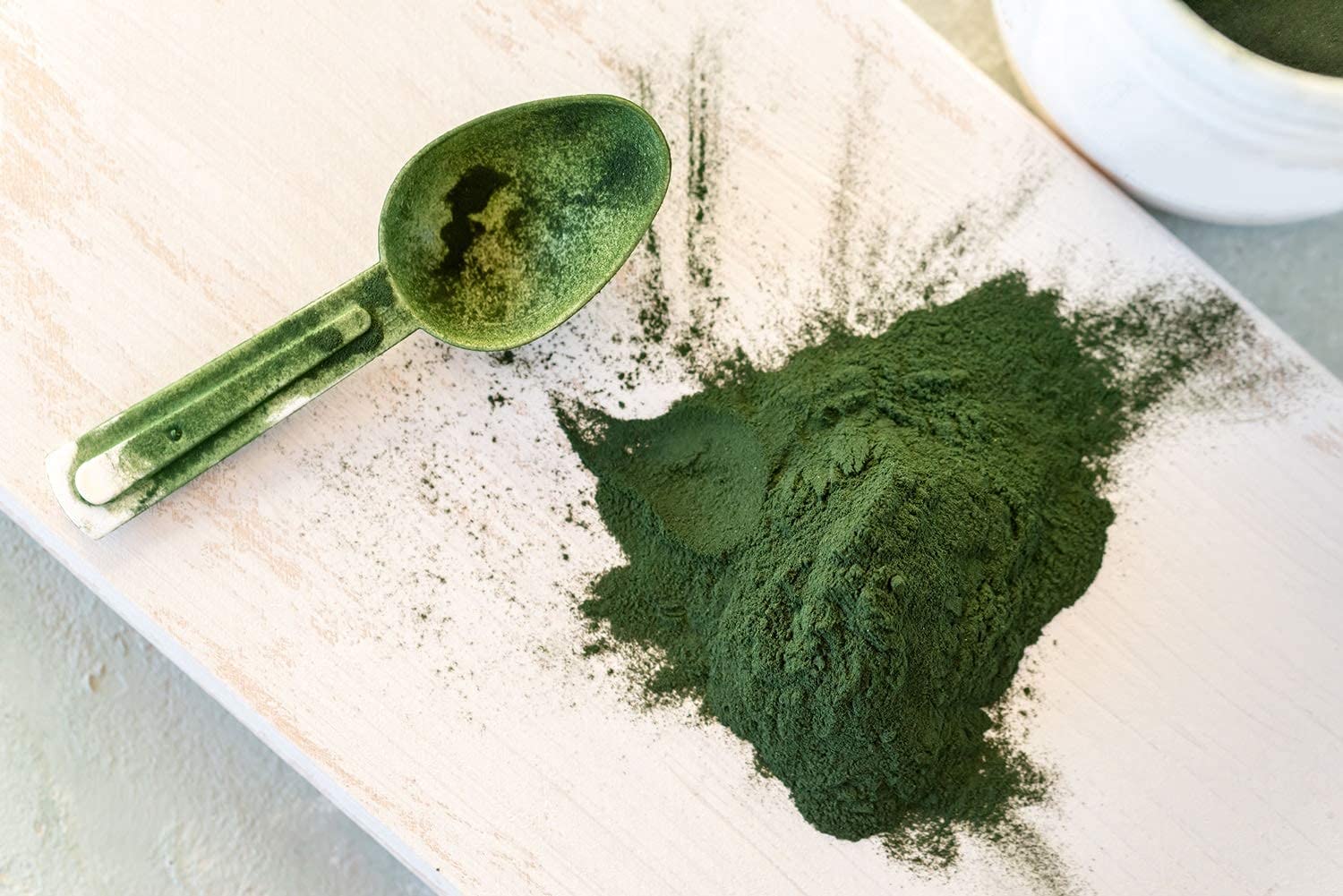 Food to Live chlorella powder in a smoothie for a nutrient boost.