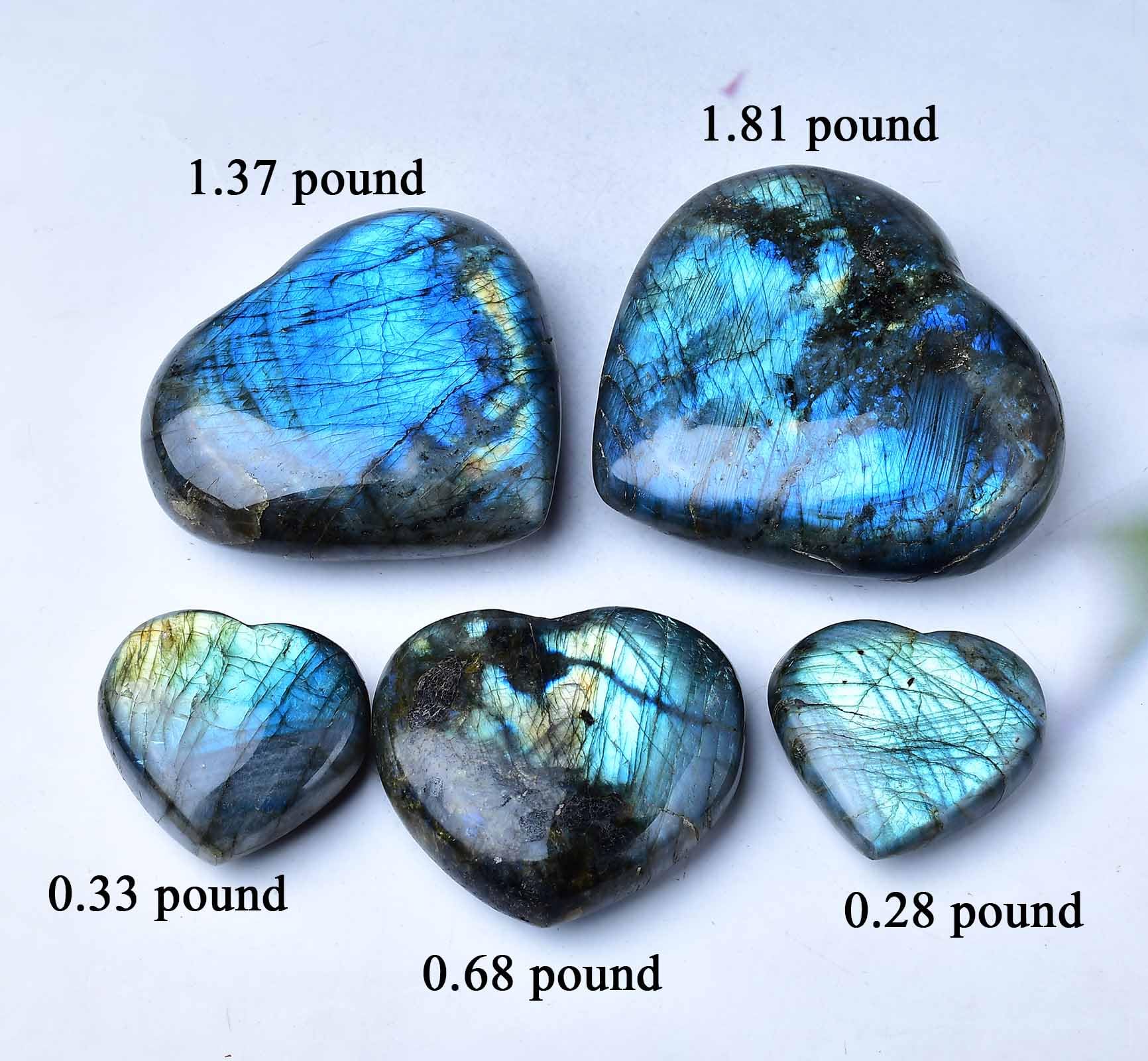 FZBHRO gift-ready crystal heart for occasions and mindful rituals.