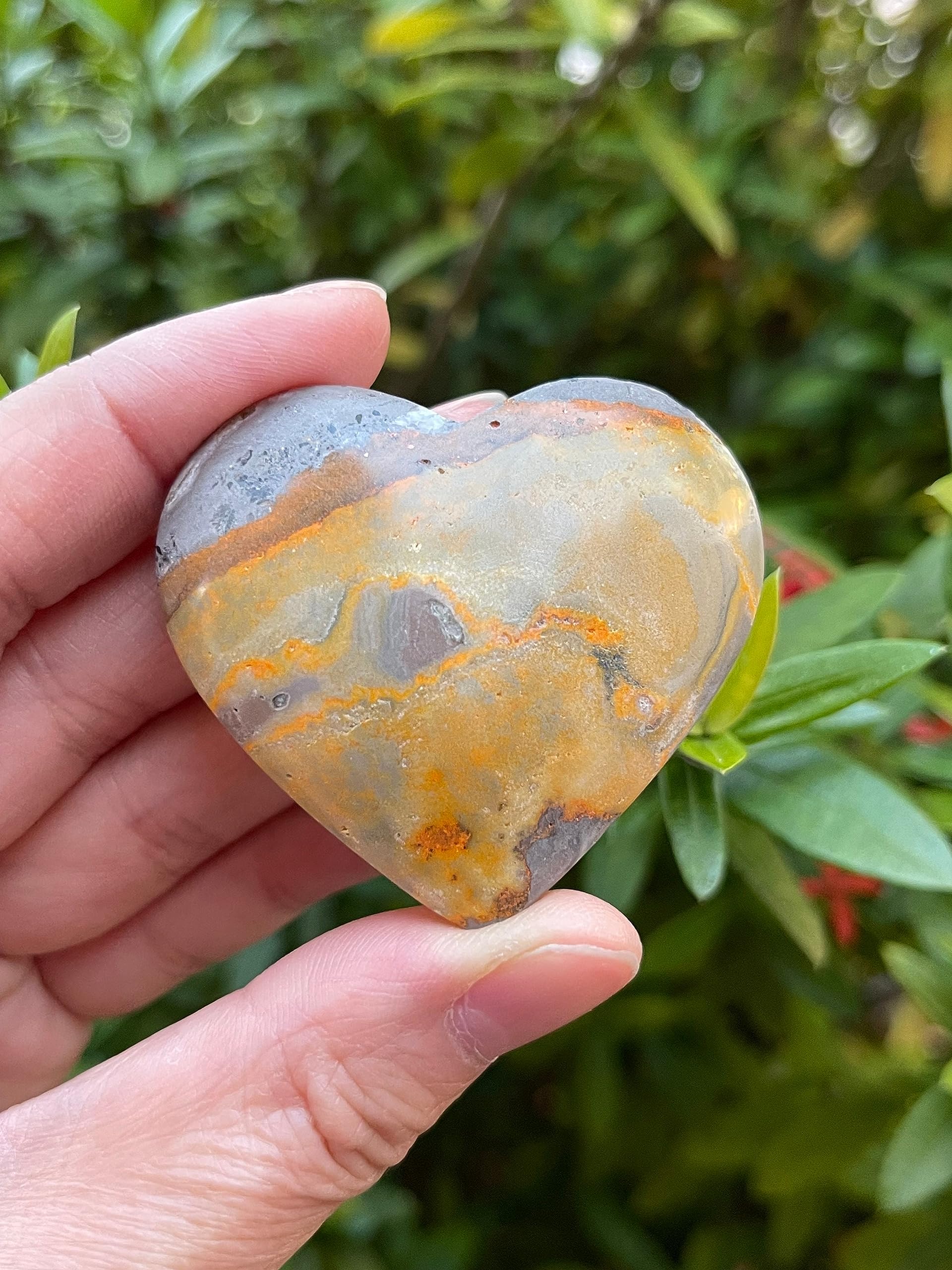 GAF Treasures Bumble Bee Jasper Puffy Heart close-up for collection