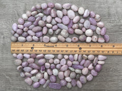 GAF TREASURES Kunzite stones suitable for Reiki sessions.