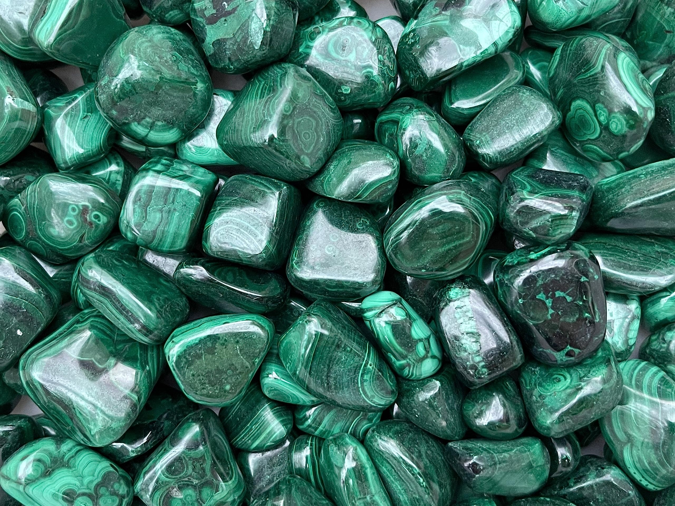 GAF TREASURES Malachite size range 0.75-1.25 inches in batch