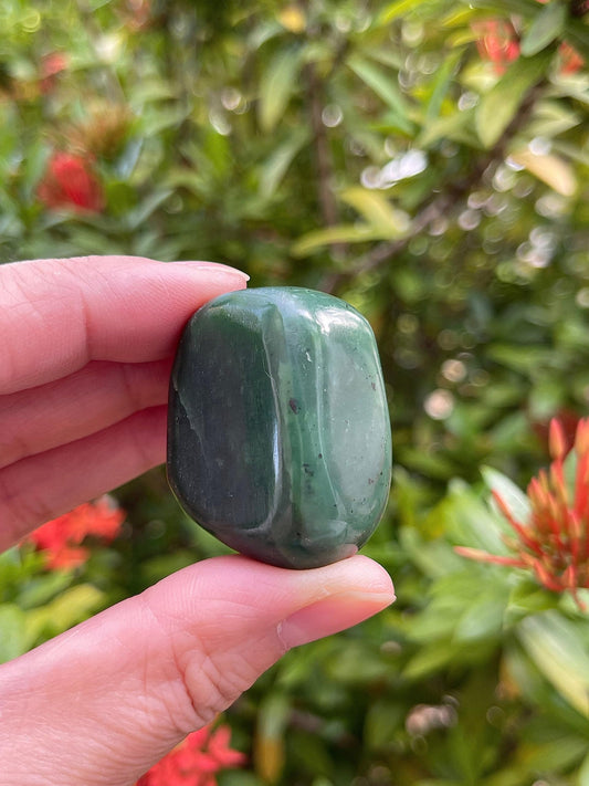 GAF Treasures polished nephrite jade stones showing natural color variation for grids