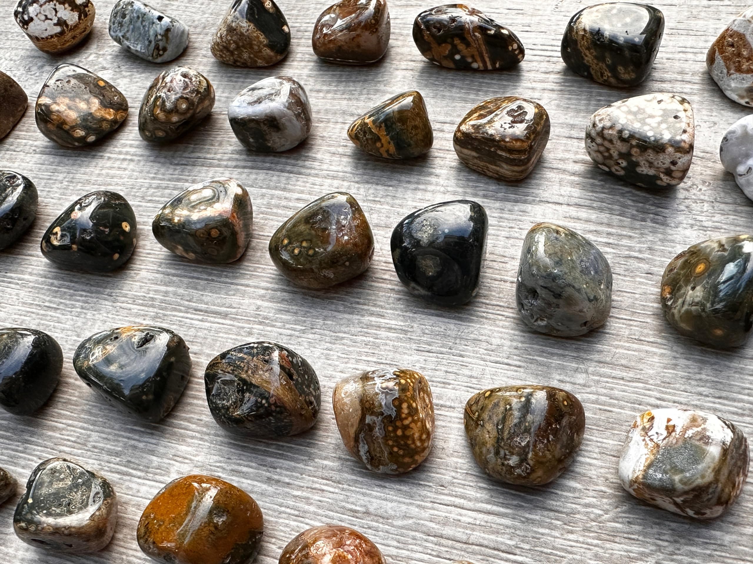 GAF TREASURES Ocean Jasper stones sized 0.75 to 1 inch for DIY grids.
