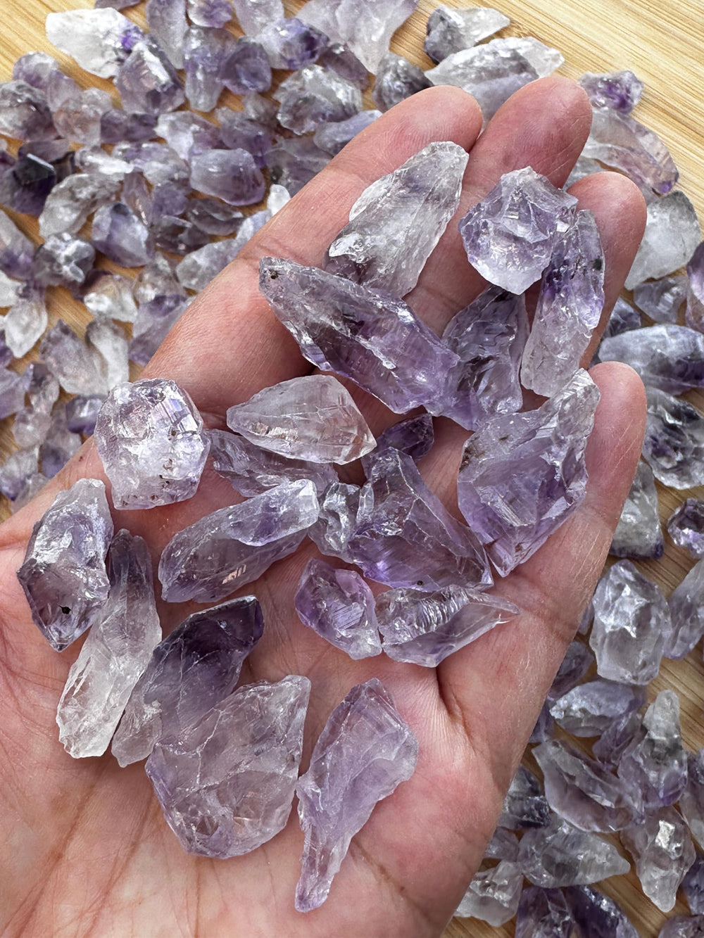 GAF TREASURES raw amethyst points Brazilian origin, vibrant purple hues