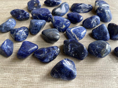 GAF TREASURES sodalite color variation shows natural beauty and unique patterns