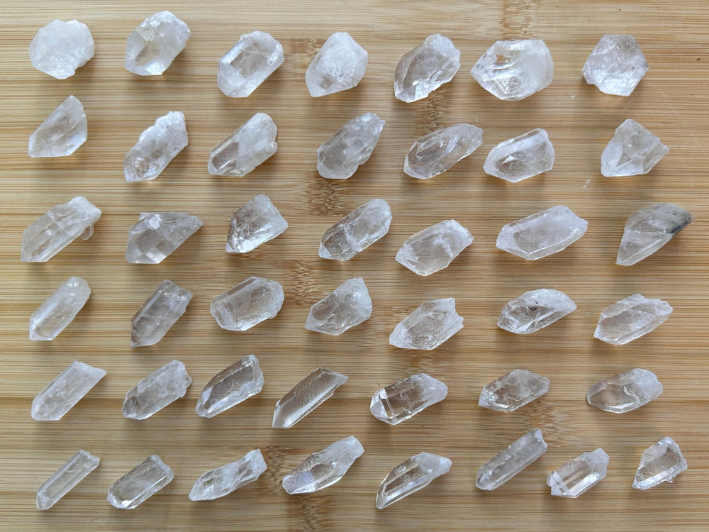 GAF Treasures clear quartz point 0.75-1.5 inch ideal for meditation