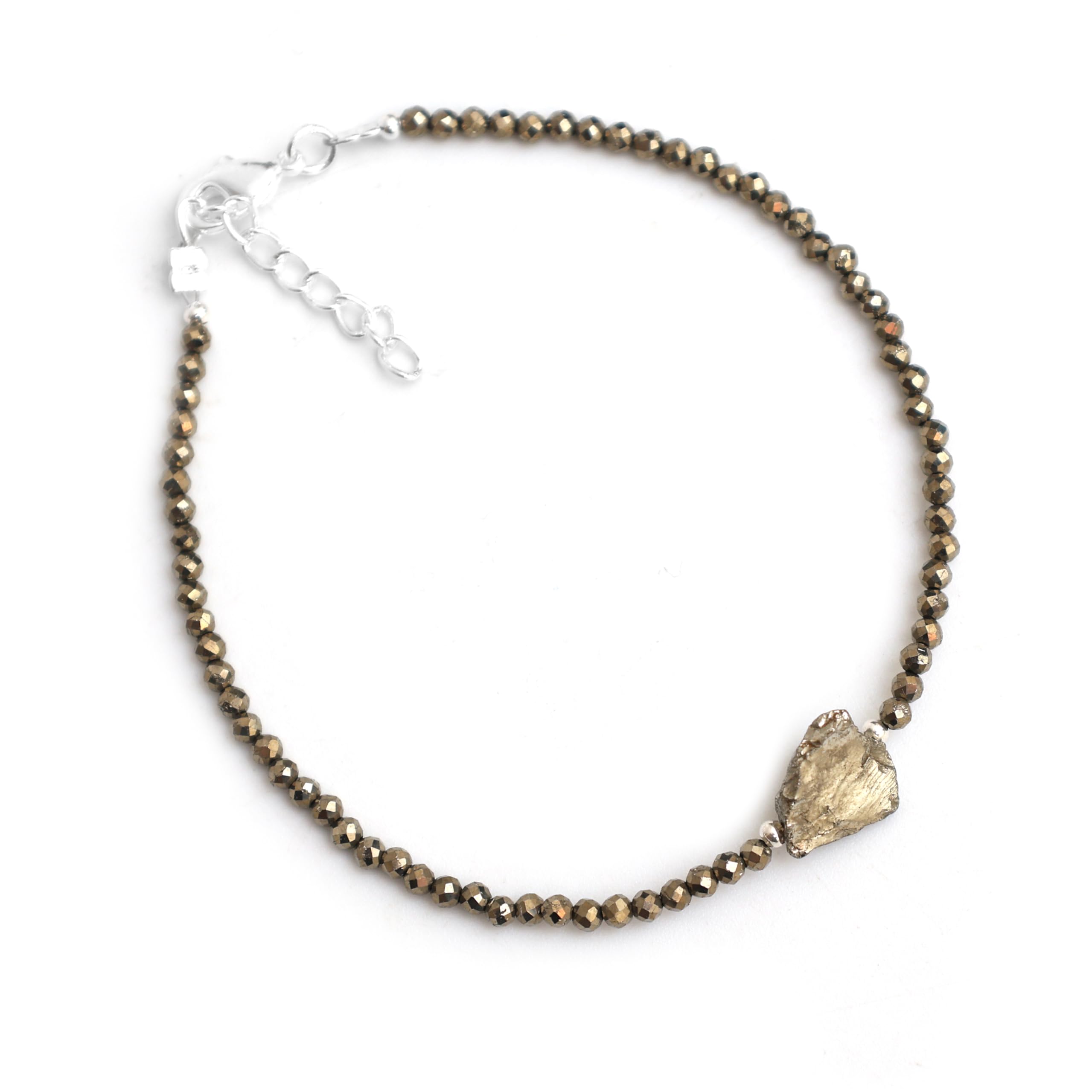 Gempires daily wear image highlighting easy-care and versatility.