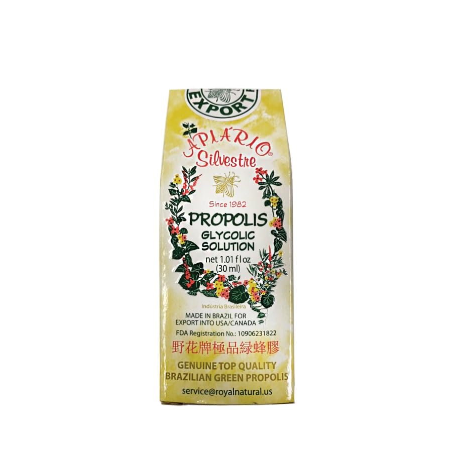Close-up of Apiario Silvestre Green Propolis label emphasizing premium materials.