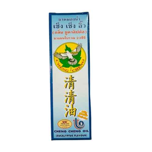 Generic ChengCheng cim Oil Eucalyptus bottle close-up with label detail
