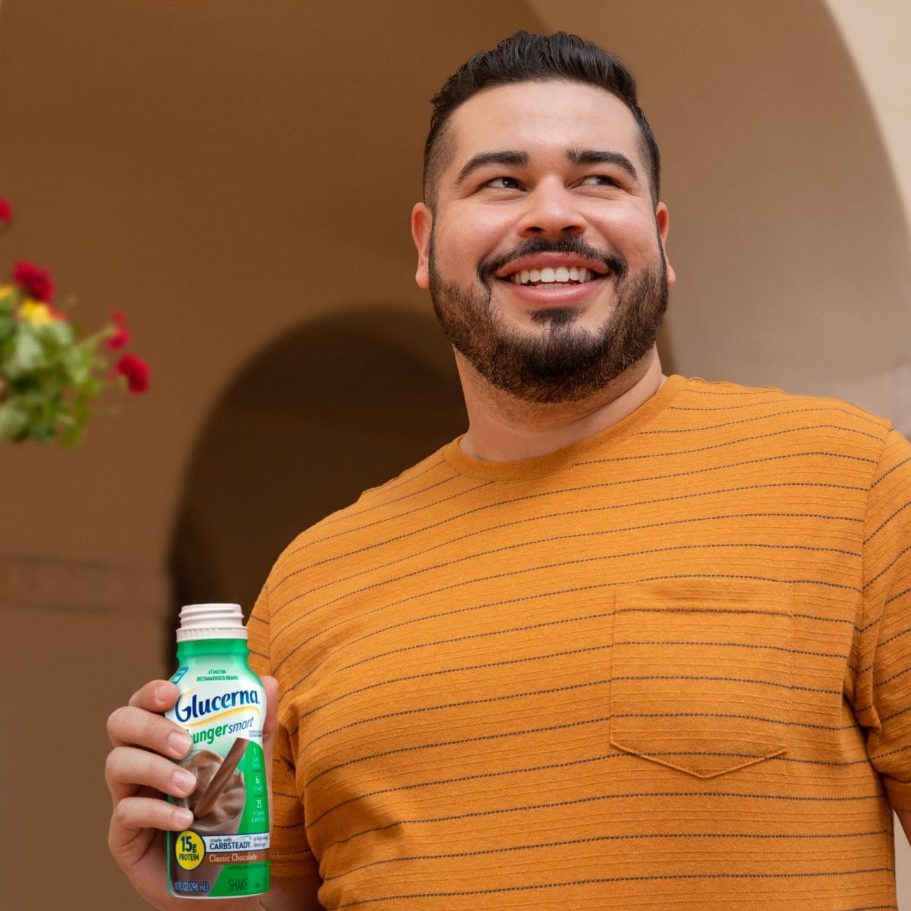 Glucerna Hunger Smart gluten-free and lactose-friendly bottle, suitable for sensitive diets.