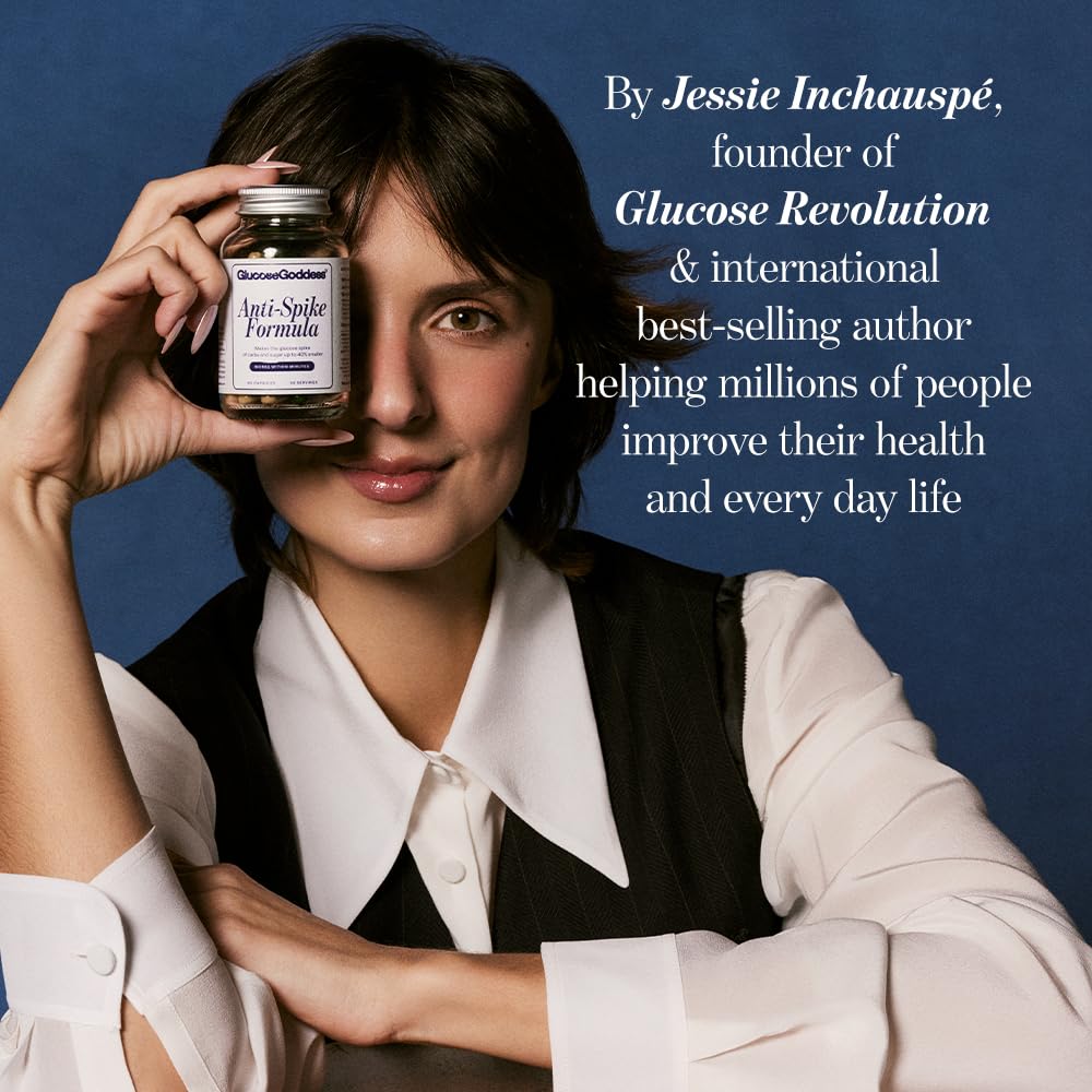 Glucose Revolution Anti-Spike bottle pour demonstrates easy capsule use with meals