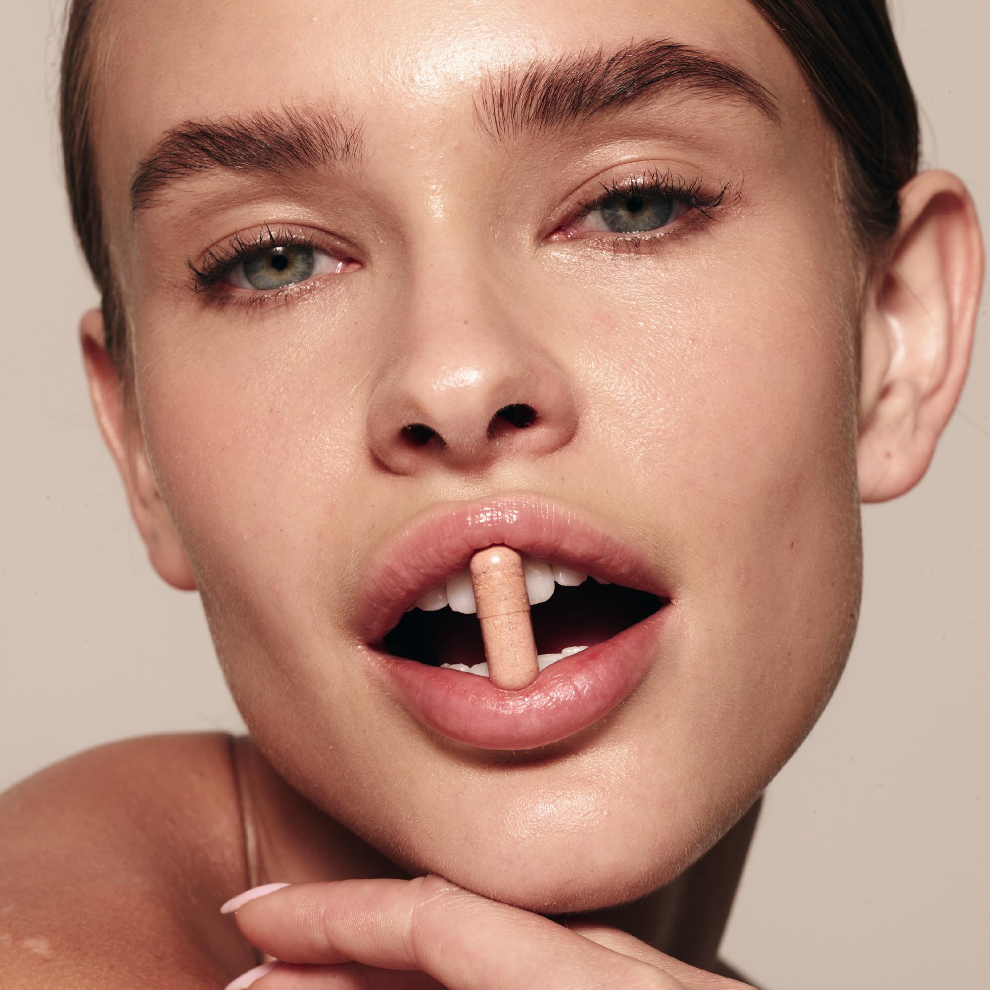 Halo Beauty Blueberry Extract image emphasizing antioxidant protection for skin cells.