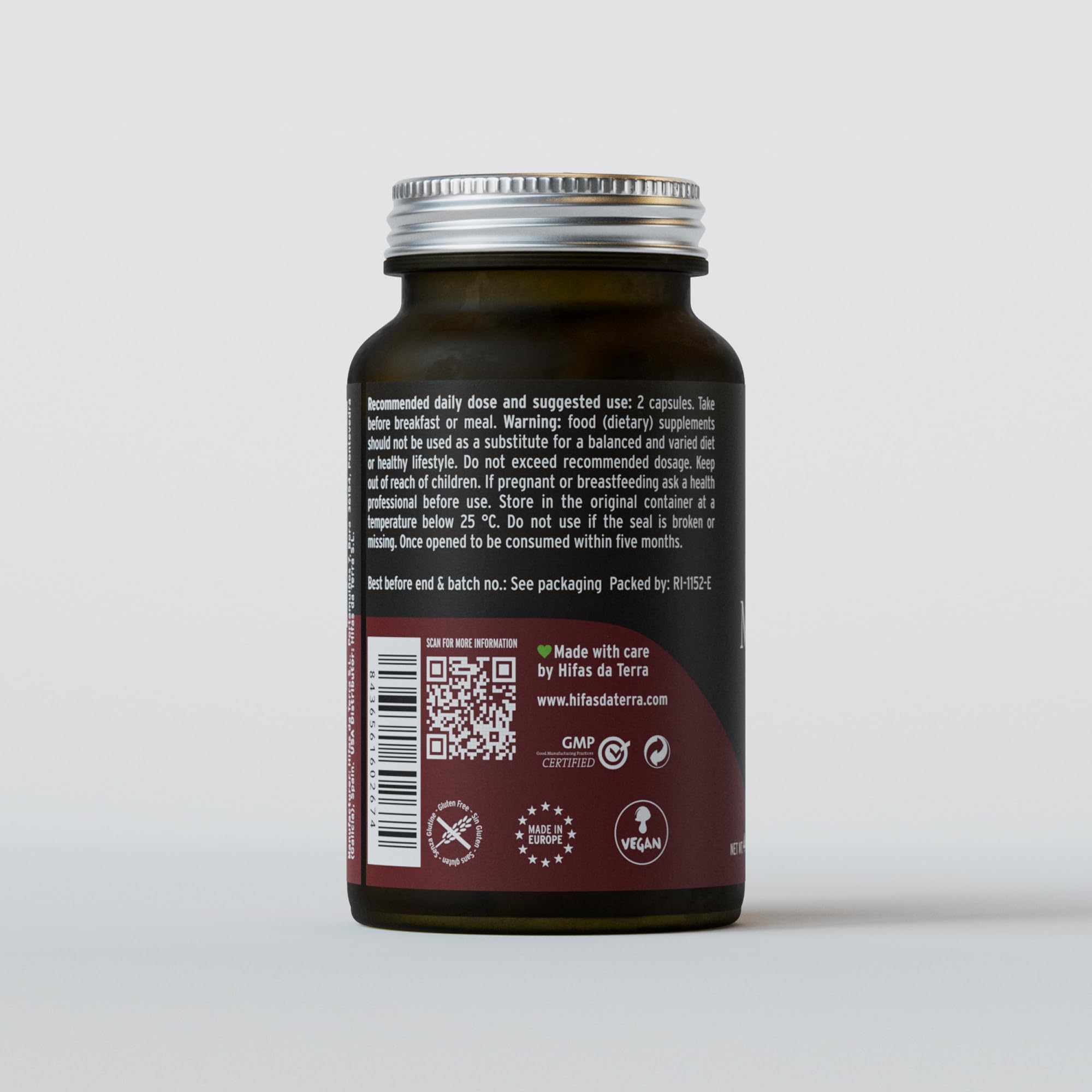Person taking Mico Rei capsule before workout