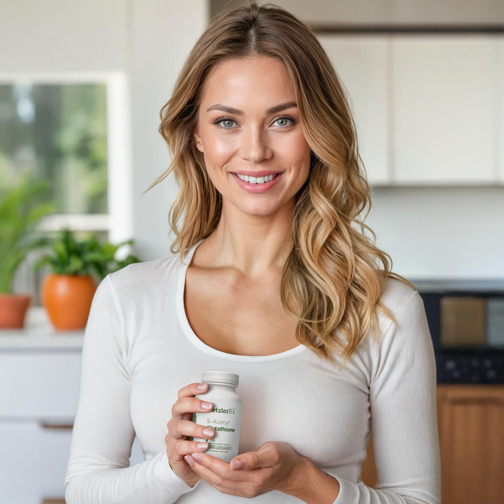 Pharmaceutical-grade glutathione quality imagery signals high-purity production.