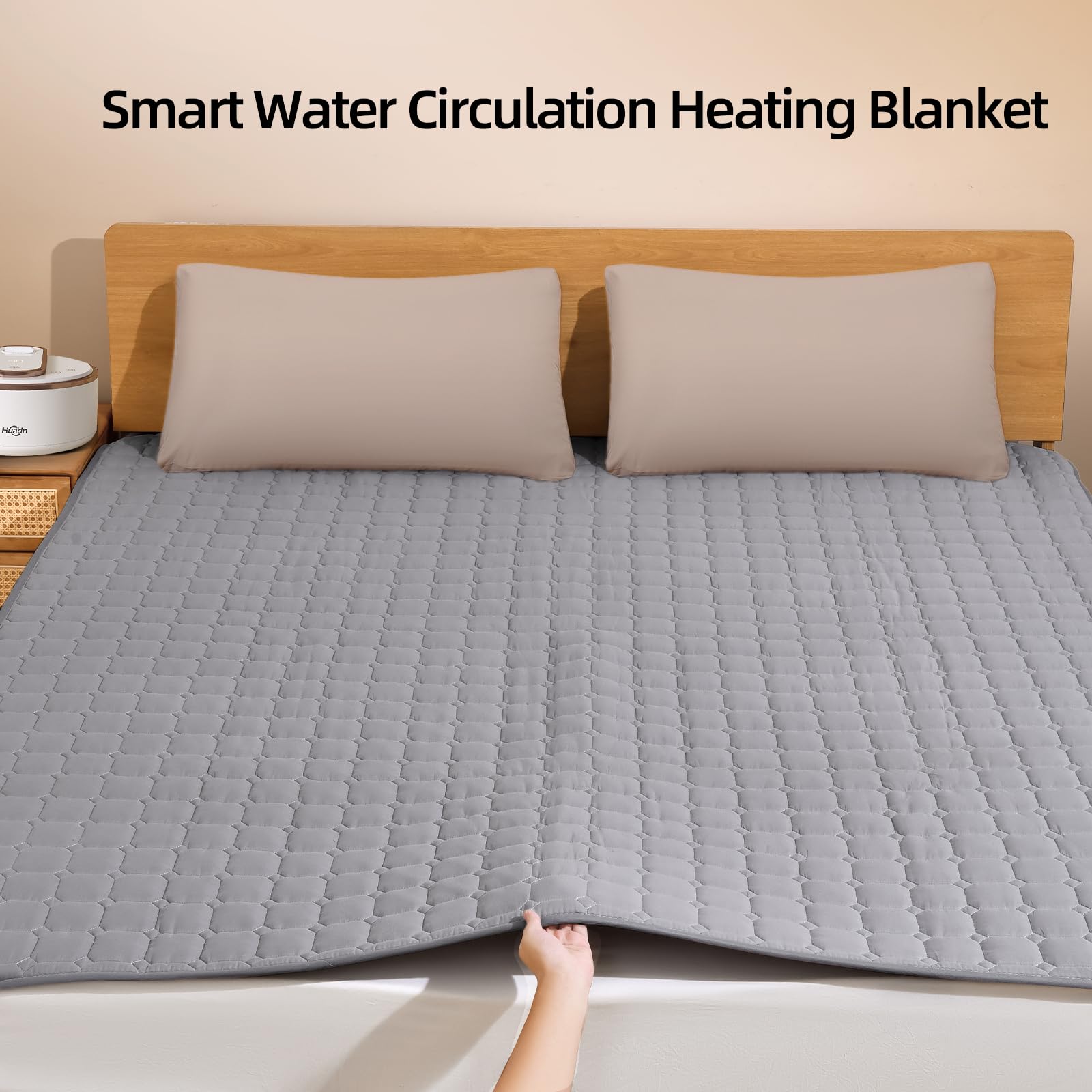Huadn machine washable cover simplifies cleaning after use.