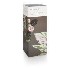Illume Blackberry Absinthe highlights jasmine and berry notes.