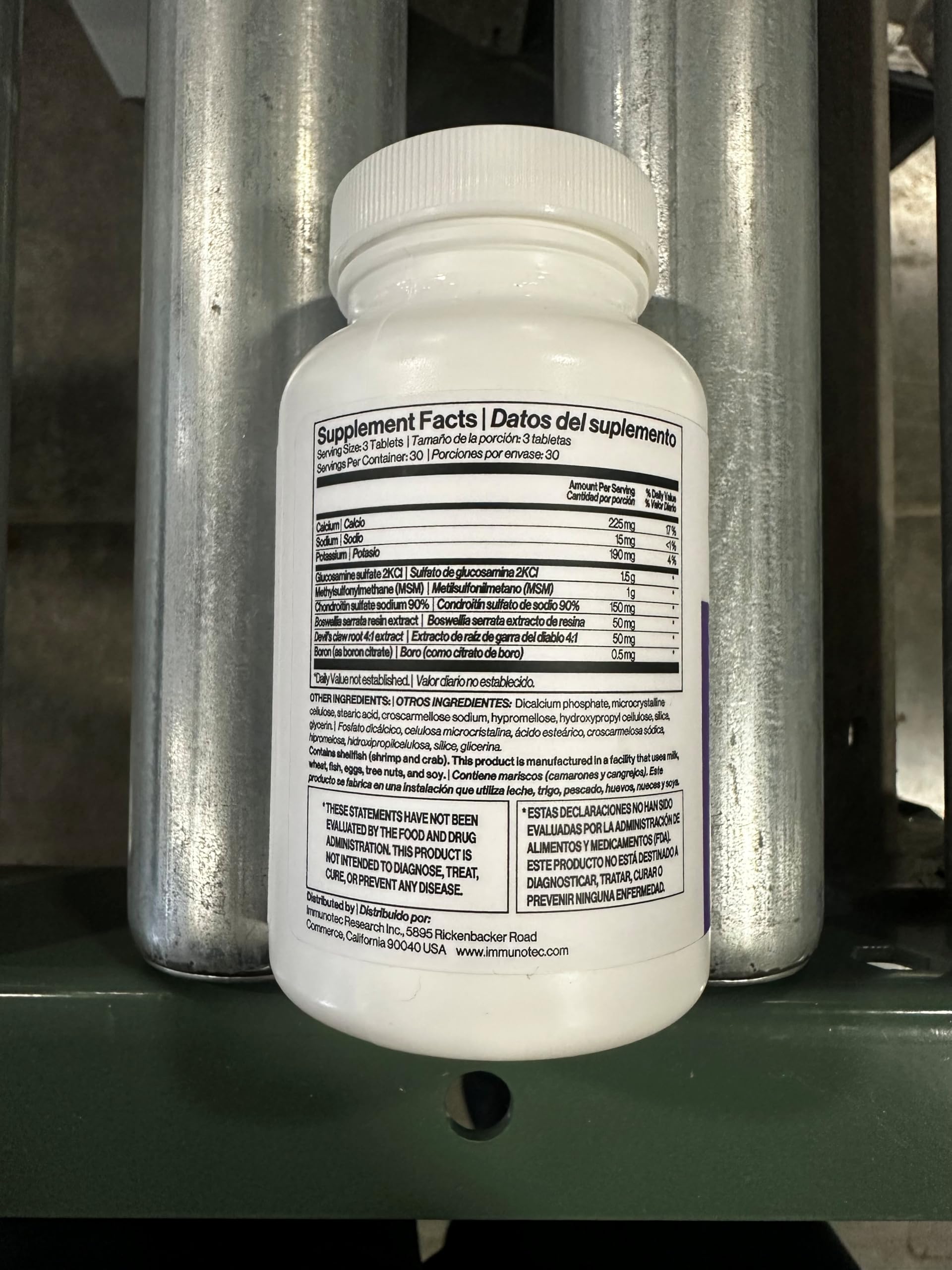 Immunotec Contralenta daily-use scene with a glass of water inviting routine wellness