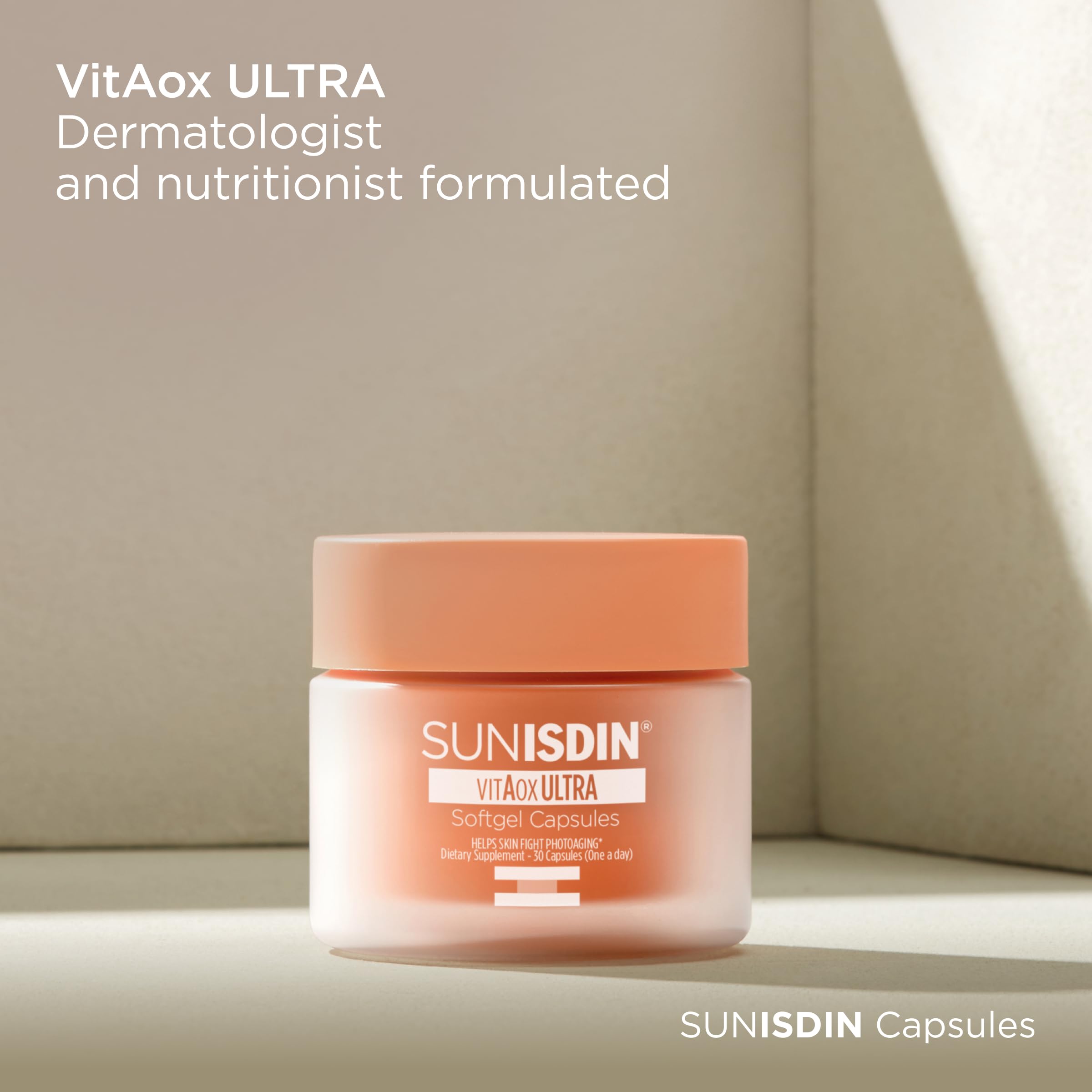 ISDIN SunIsdin capsules being dispensed for easy daily use