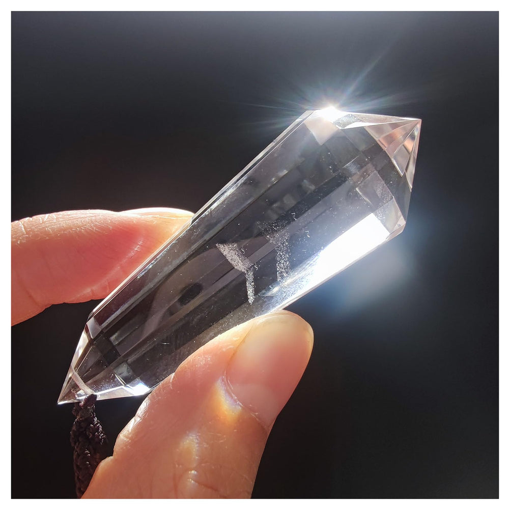 jdflying Clear Quartz Pendant chain setup with elegant wearable design