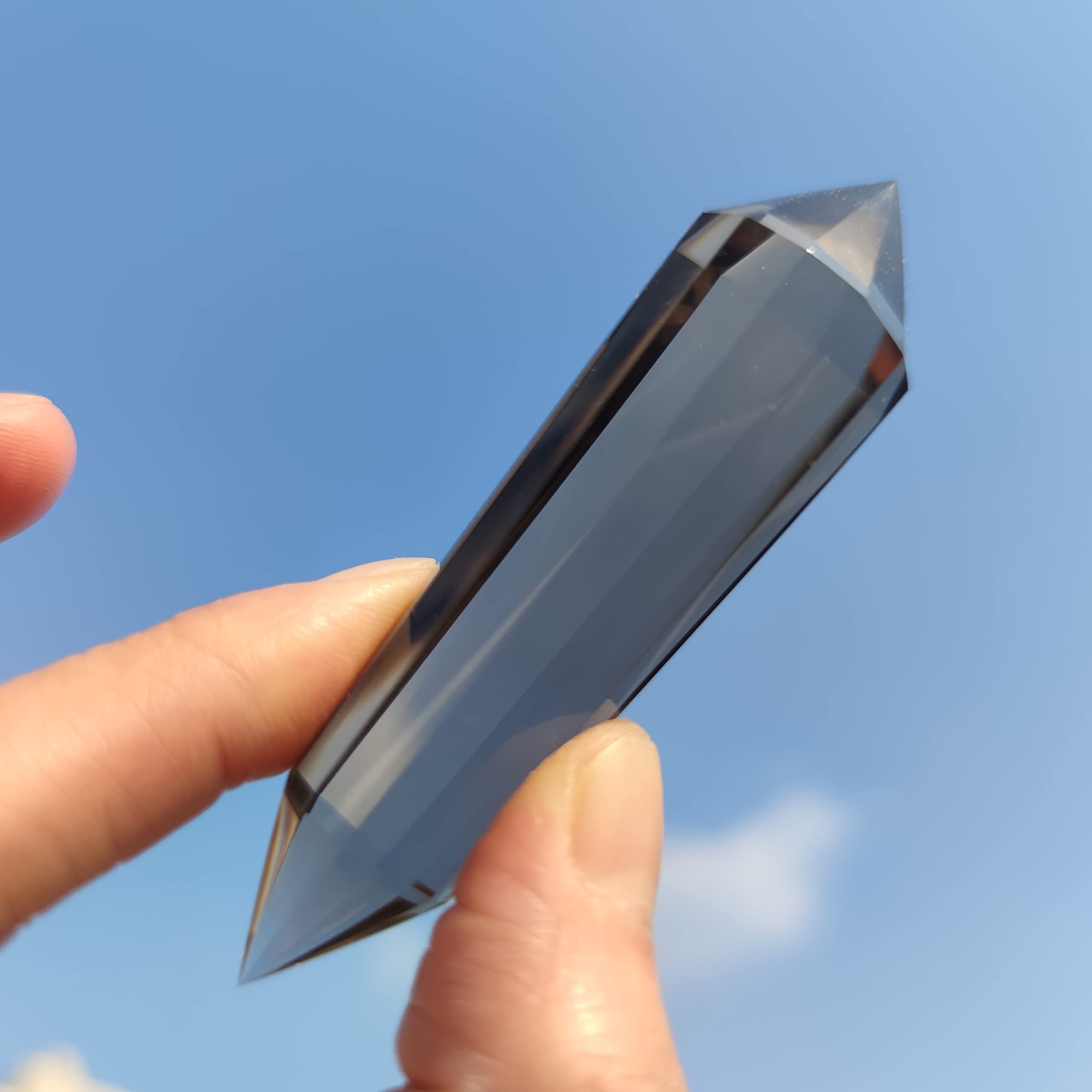 jdflying Crystal point wand designed for energy collection and targeted transmission.