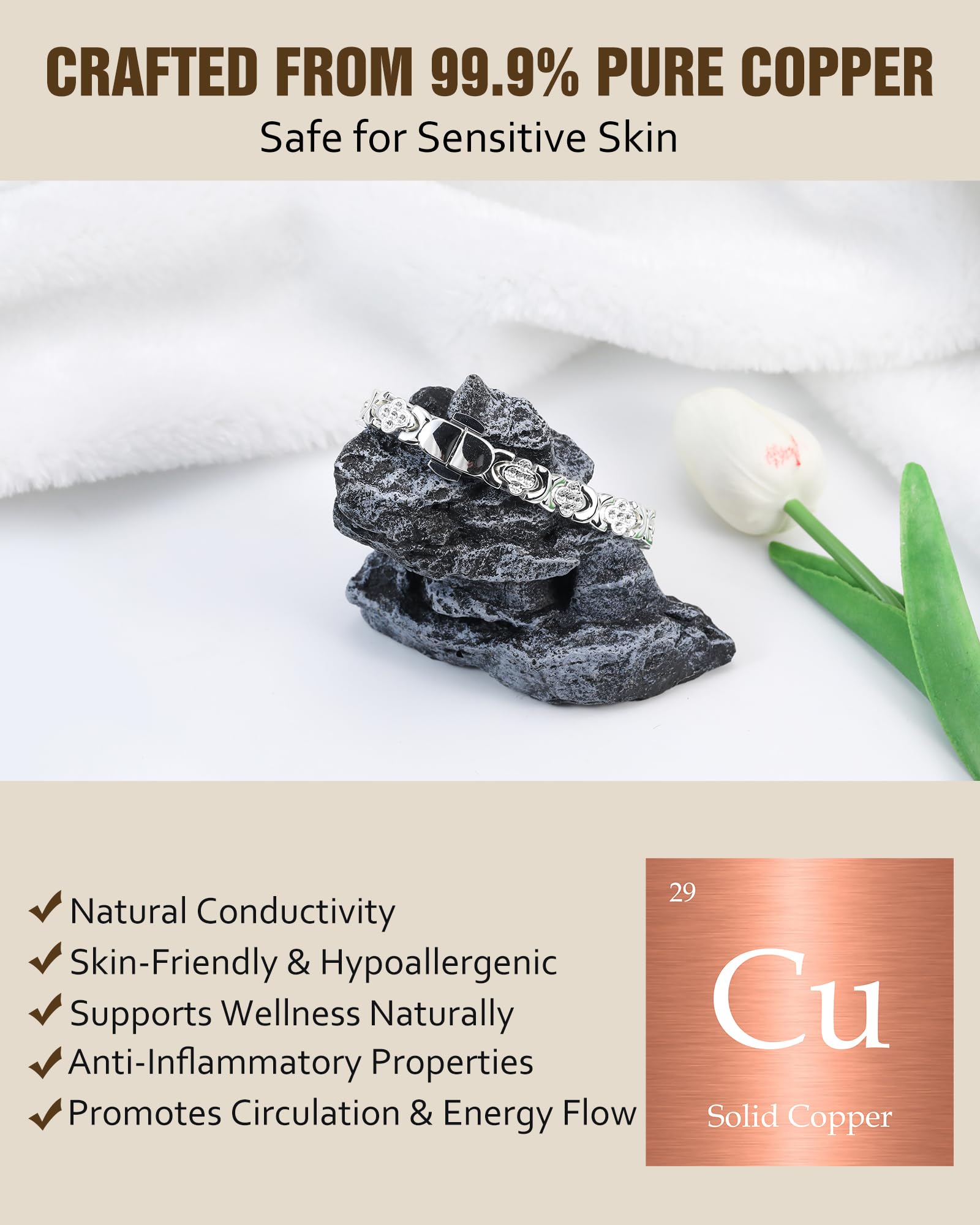Jecanori four-leaf-clover silhouette adds elegant charm to the design.