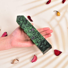 JIC Gem Anyolite ruby zoisite tower close-up highlighting natural texture and vitality.