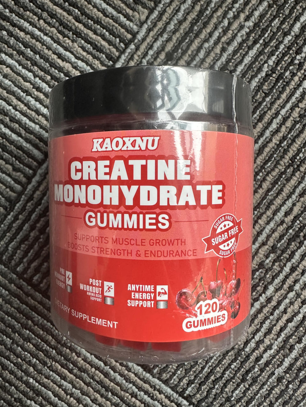 KAOXNU Creatine Monohydrate Gummies on plate highlight tasty, sugar-free choice.