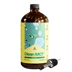 LevelUp Clean MCT Oil bottle close-up showing glass packaging for fast, clean energy.