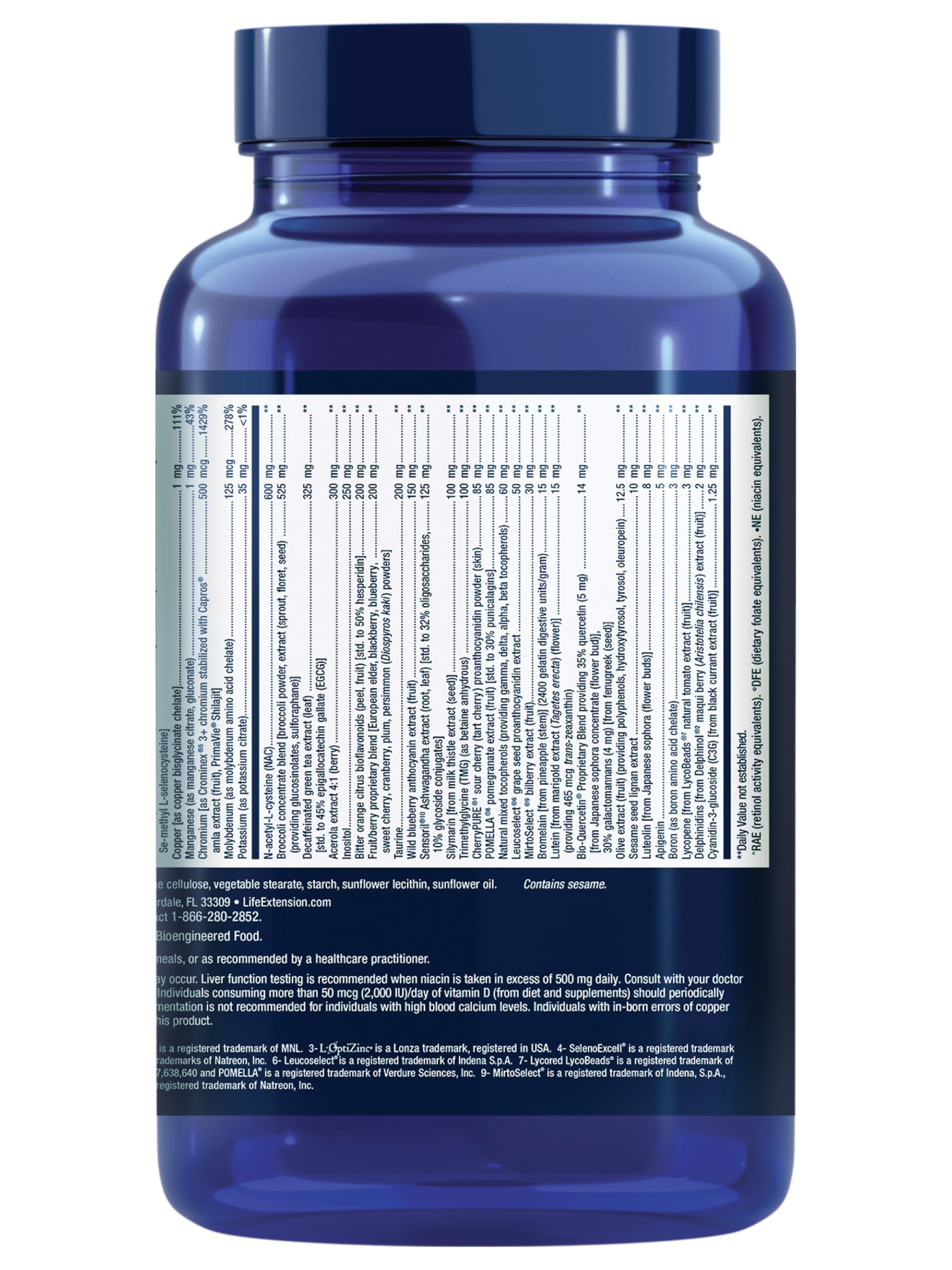 Life Extension Mix with fruit and vegetable extracts signals antioxidant-rich nutrition.
