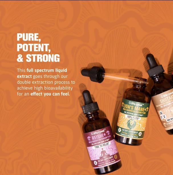 Life Cykel ingredients close-up highlights Kakadu Plum vitamin C benefits.