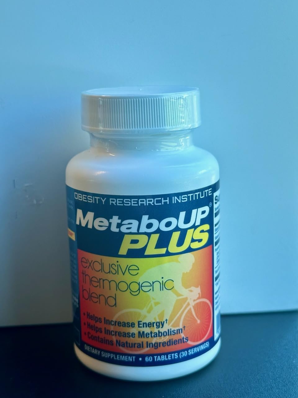 Lipozene MetaboUP Plus product on retail shelf signals availability at major stores.