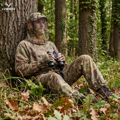 LOOGU unisex-camouflage-design blends with nature for discreet outdoor work.