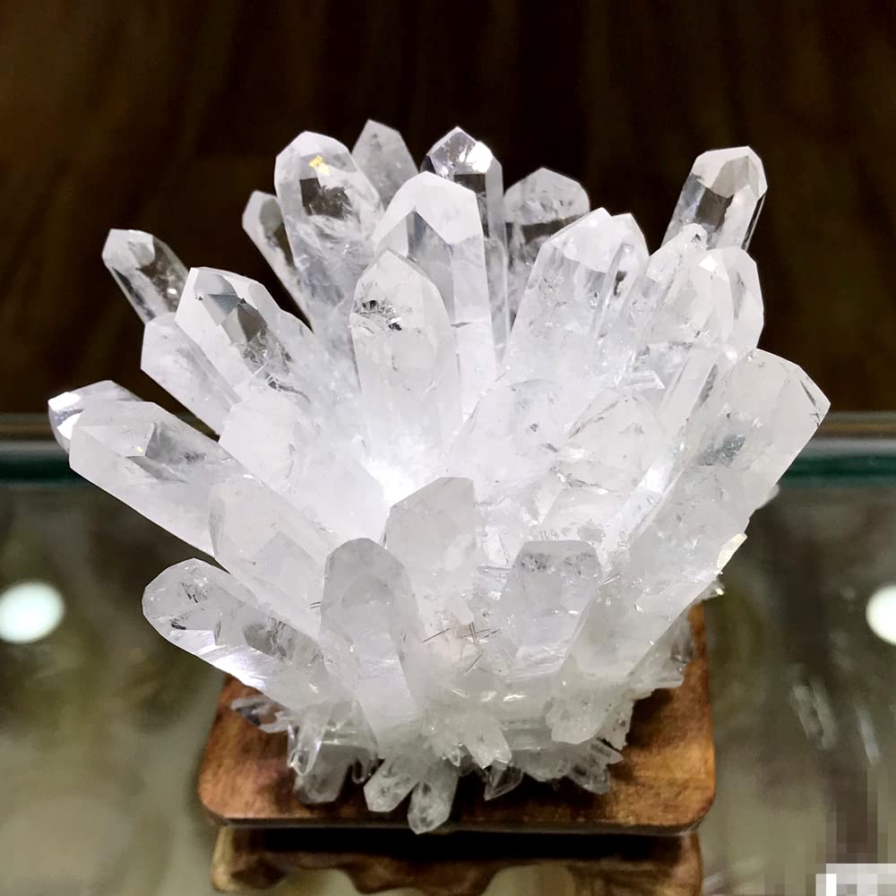Loverain white quartz cluster makes a thoughtful gift idea for loved ones.