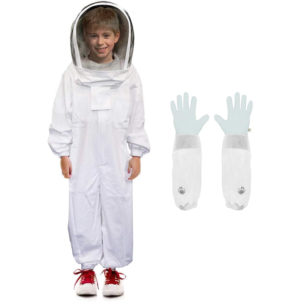 Luwint Kids Beekeeping Suit with detachable veil hood for clear visibility and protection