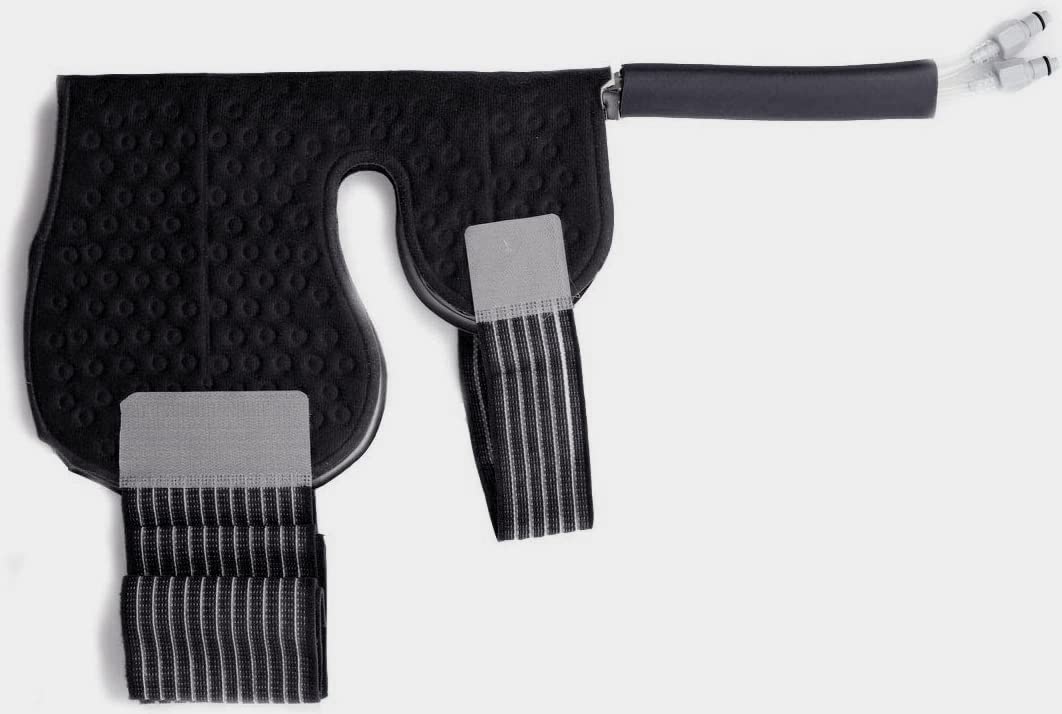 M Pain black shoulder pad, cross-section view emphasizing comfort.