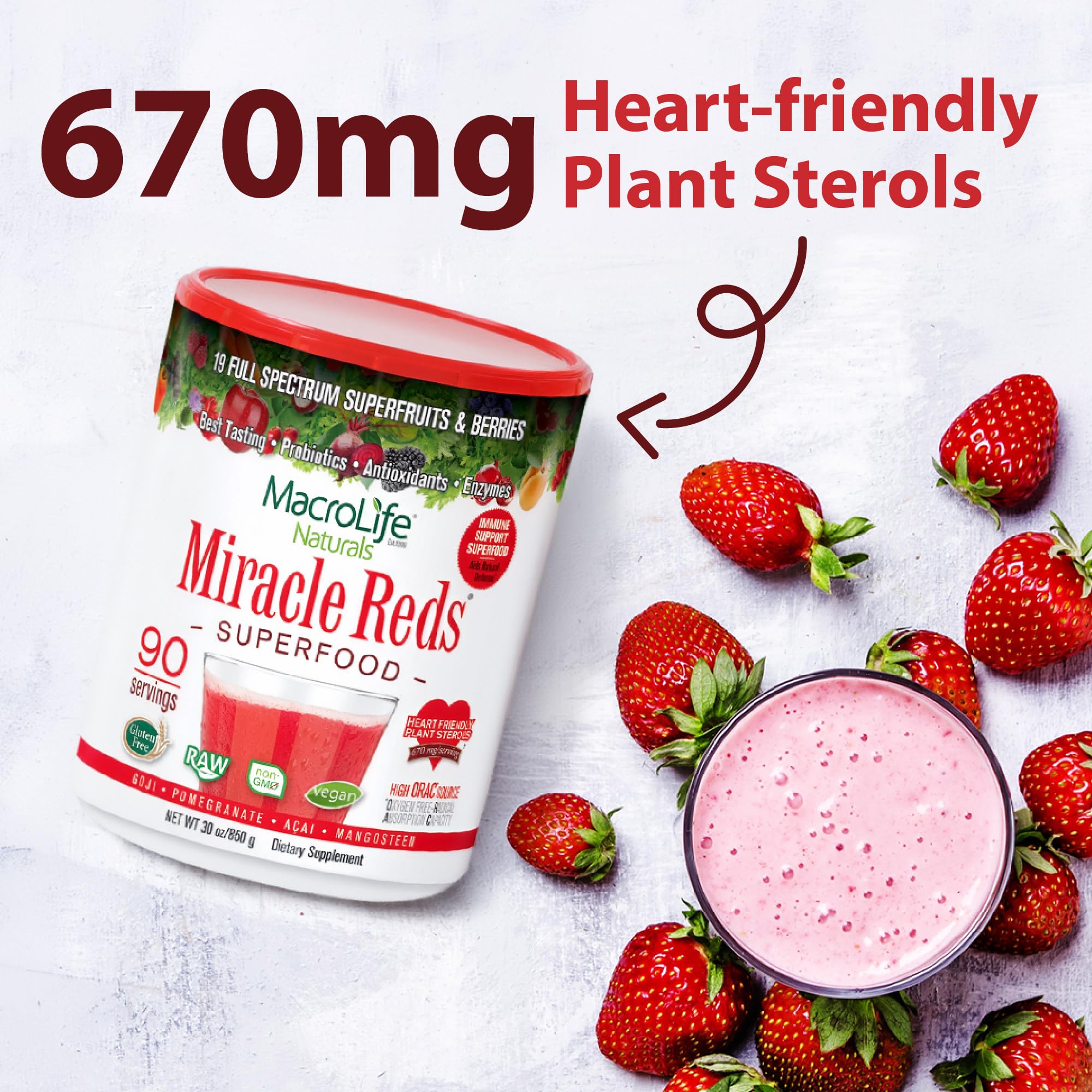 MacroLife Naturals Miracle Reds smoothie glass displays vibrant red drink