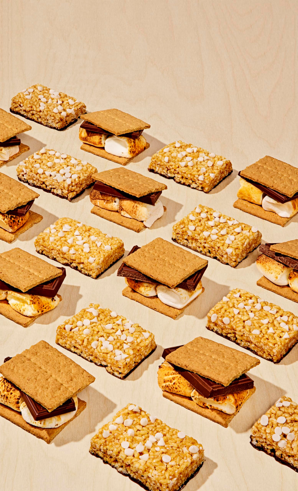 Gluten-free badge on Magic Spoon Smores bar label highlights grain-free ingredients.