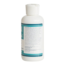 Man1 Senfla cream texture close-up highlights a smooth, soothing feel for sensitive skin.