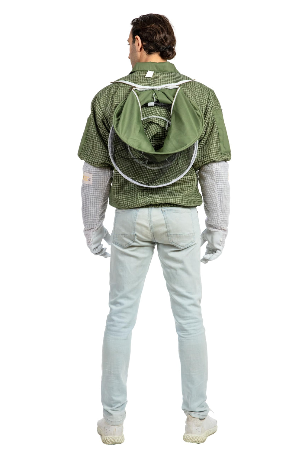 Massive Bee Store detachable veil and perfectly placed pockets for convenience.