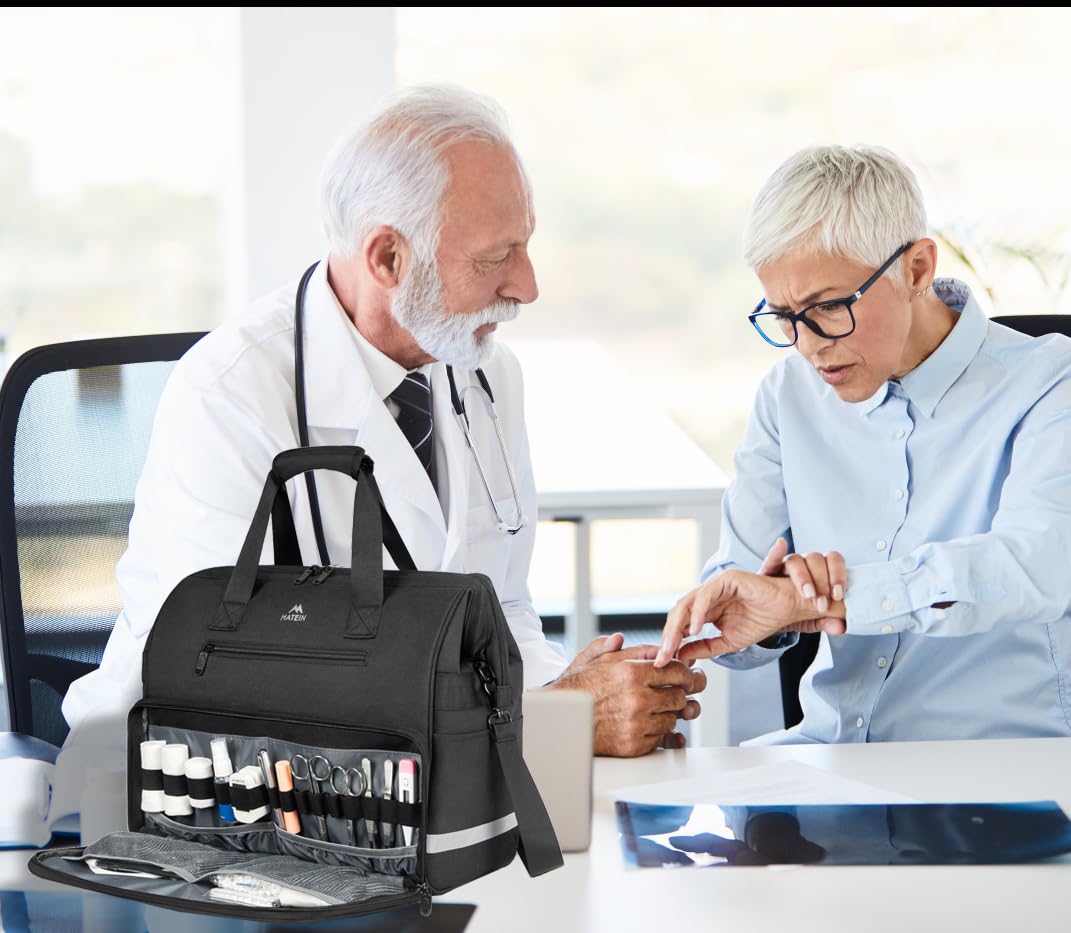 MATEIN medical bag full opening enables quick item access.