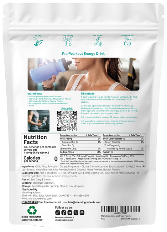Micro Ingredients Electrolyte Powder scoop-dispersion showing quick, zero-sugar mixing