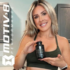 Motiv-8 Greens Superfruits smoothie mix demonstrates tasty intake with mandarin orange flavor