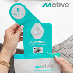 Motive knee device-compatible pads for reliable replacement