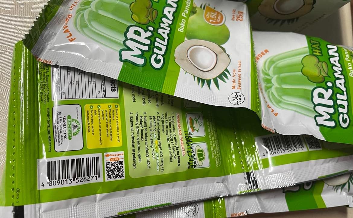 Measuring scoop with Mr. Gulaman Buco Pandan powder for versatile portions