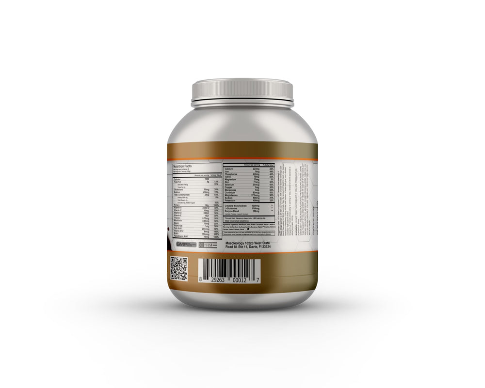 Muscleology Weight Gainer chocolate scoop showing easy portioning.