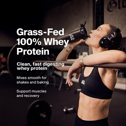 MuscleTech whey protein scoop with Deluxe Vanilla for quick protein boosts.