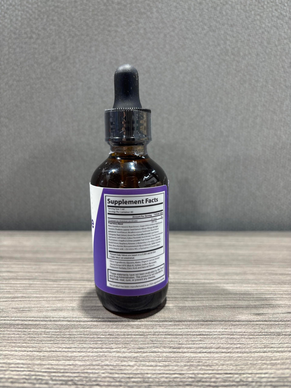 Green tea leaf and astragalus components featured in the formula for wellness.