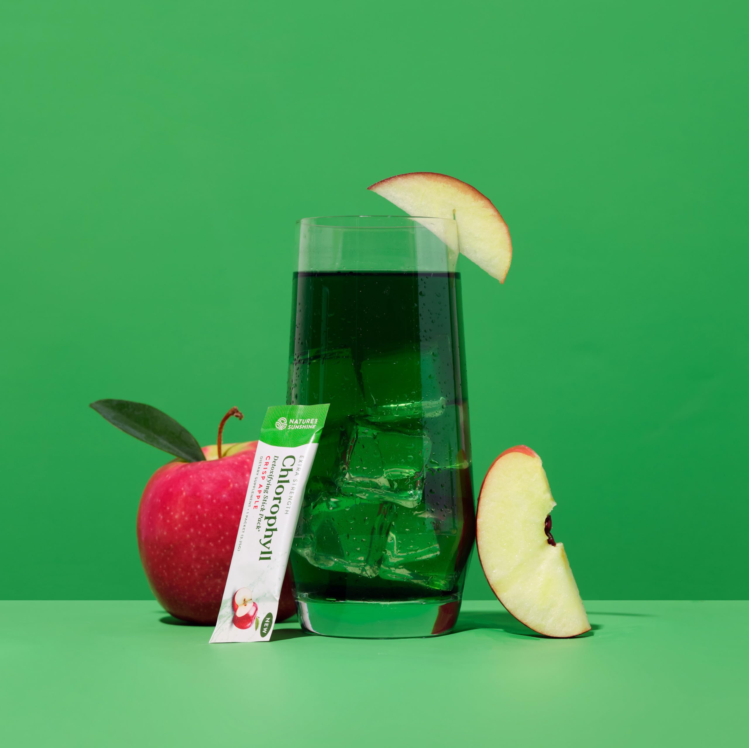 Chlorophyll stick pack on the go for convenient daily use.