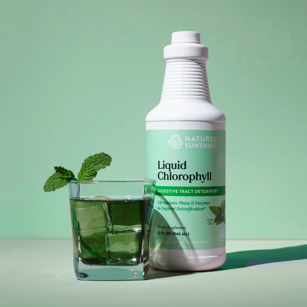 Chlorophyll drops with dropper for precise dosing and convenience