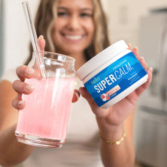 Nello Supercalm dissolving in water demonstrates quick mix for evening routine